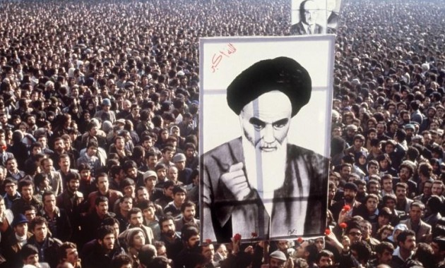 Сүрөт: kavpolit.com 1979-ж. Ирандагы ислам революциясы