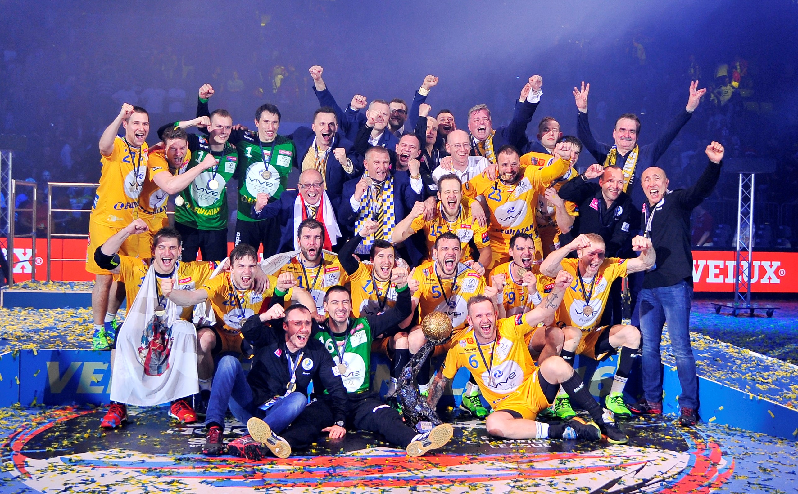 2016.05.29 Kolonia Cologne Pilka reczna Liga Mistrzow Sezon 2015/2016 Final4 Final Four Mecz finalowy Vive Tauron Kielce - MVM Veszprem N/z {persons} Foto Norbert Barczyk / PressFocus 2016.05.29 Kolonia Cologne Handball EHF Champions League Season 2015/2016 Final4 Final Four Vive Tauron Kielce - MVM Veszprem {persons} Credit: Norbert Barczyk / PressFocus